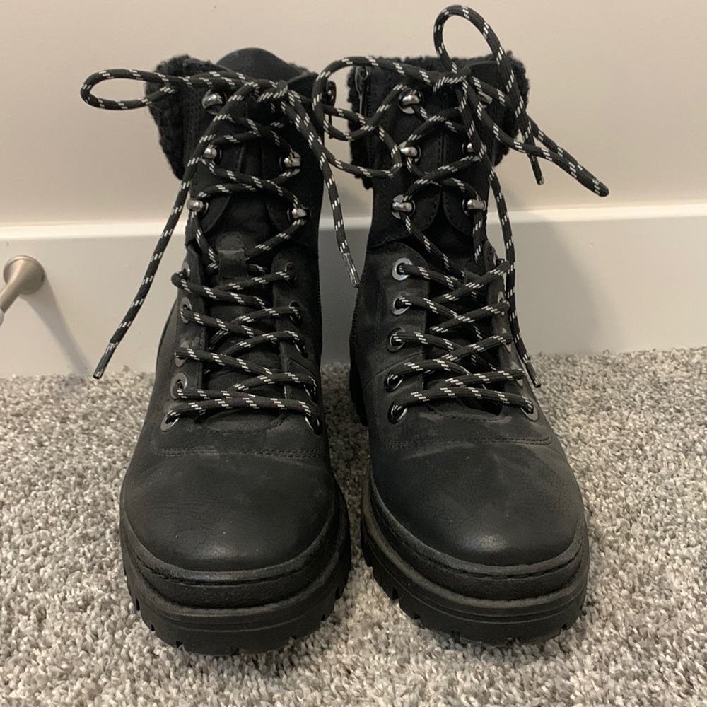 Black Winter boots